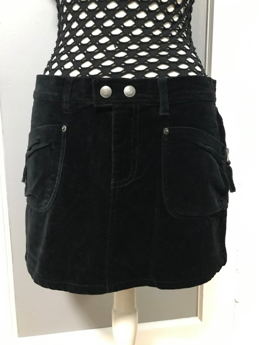 90s Y2K Goth Punk Grunge GUESS JEANS Black Velvet Cargo Mini Skirt size 30 LARGE